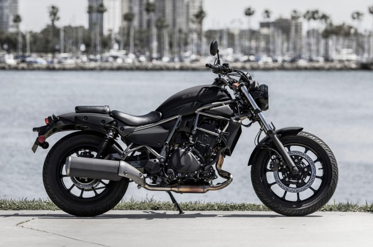 The chassis gets an 18-inch front and 16-inch rear wheel